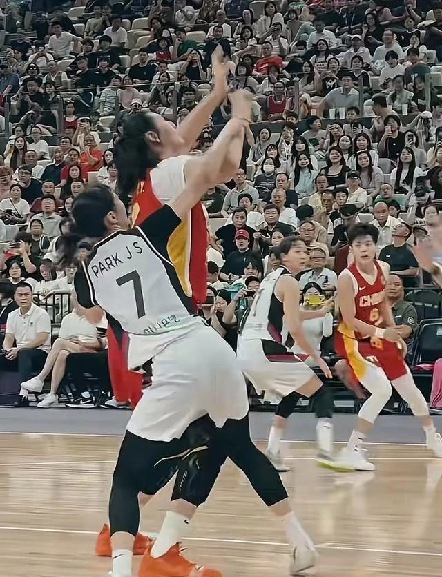 九游体育APP-包含NBA常规赛倒计时,深圳男篮今晨内部沟通,细节引发关注,底气十足,身体对抗强度拉满的词条