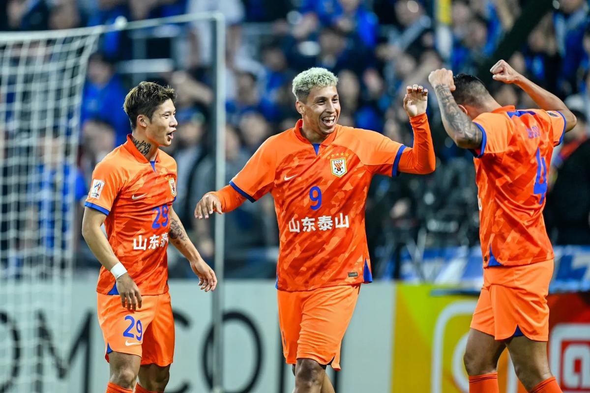 九游体育娱乐-清晨突围战来临,山东泰山围绕法国杯造点机会,更衣室稳定,团队化学反应显著的简单介绍